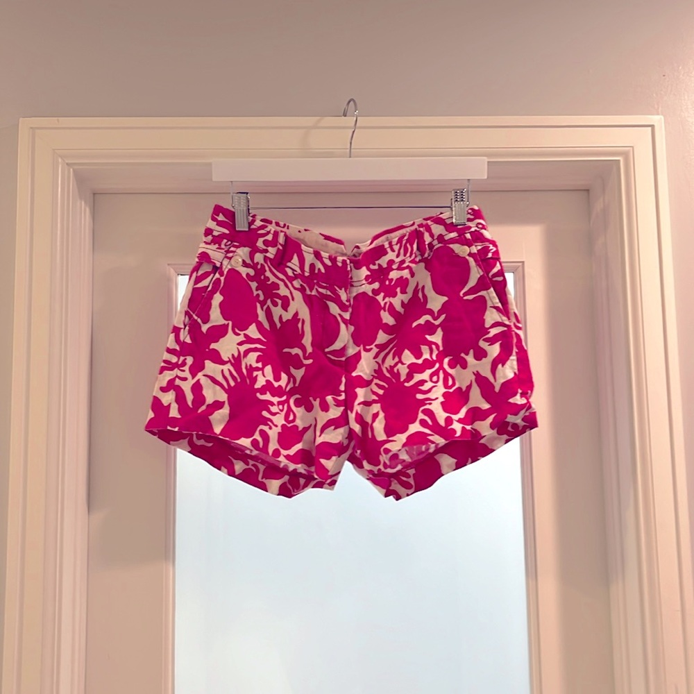 Adorable women’s short shorts, J Crew city fit